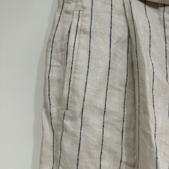 Peserico
pinstriped linen cropped trousers (17) - Picture 5 of 9